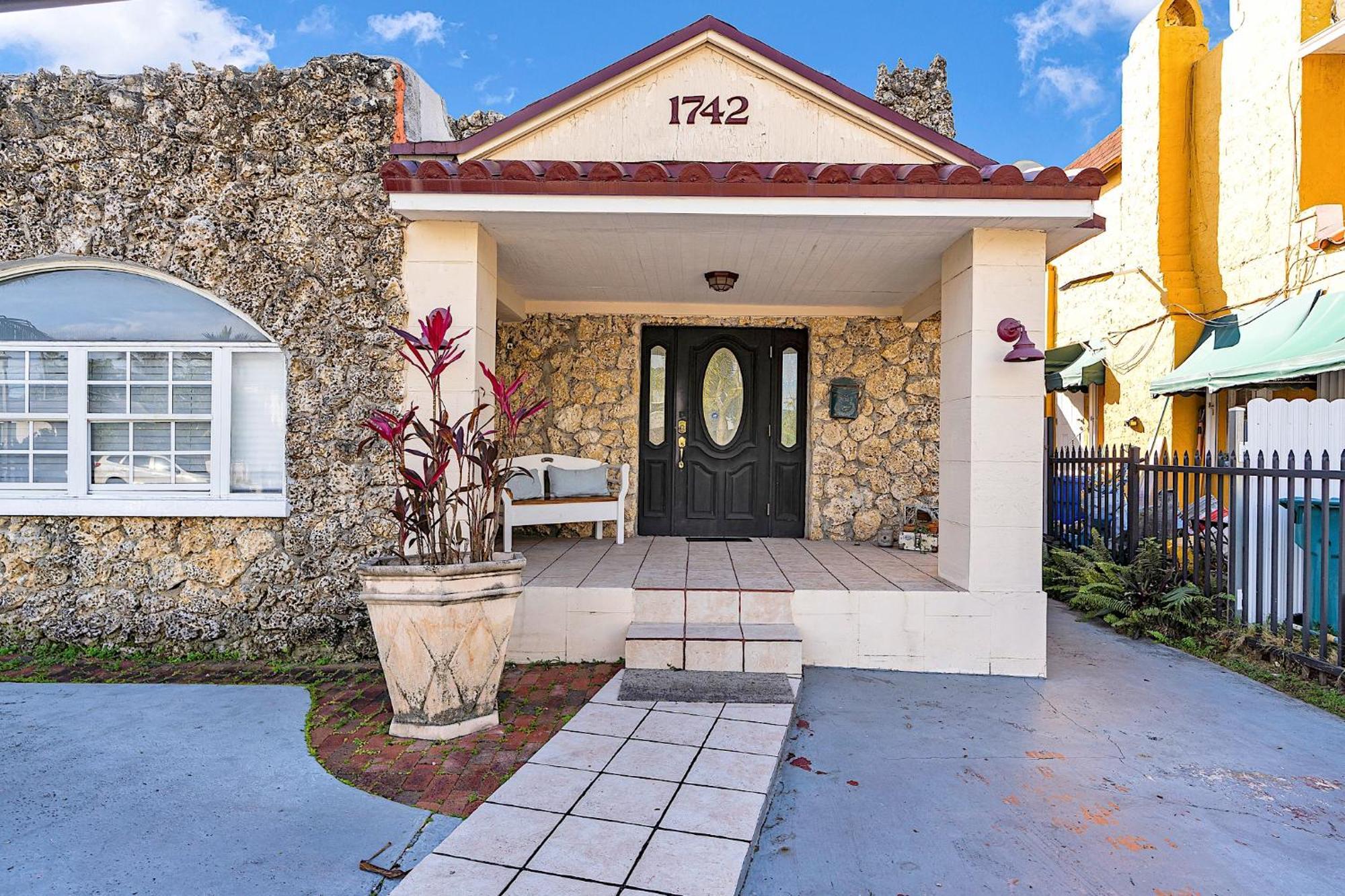 Private Room In Little Havana Miami Exterior foto
